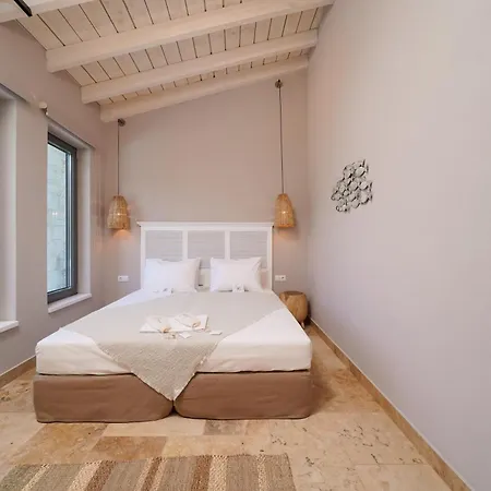 Essentia Luxury Aparthotel 3*