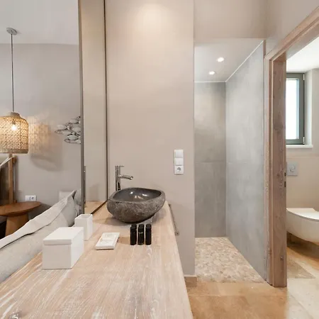 Essentia Luxury Aparthotel Koinira