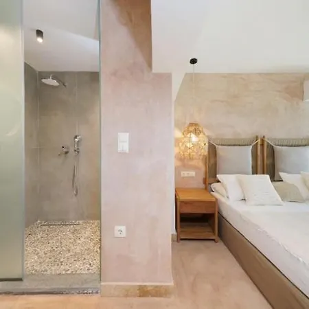 Essentia Luxury Koinira