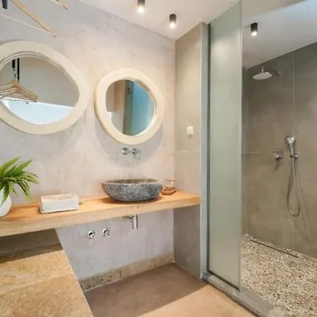 Essentia Luxury Aparthotel