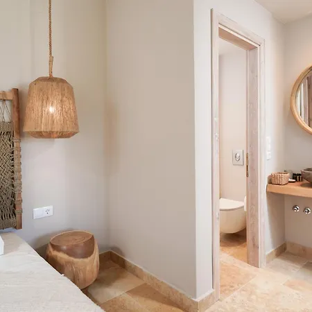 Essentia Luxury Aparthotel 3*