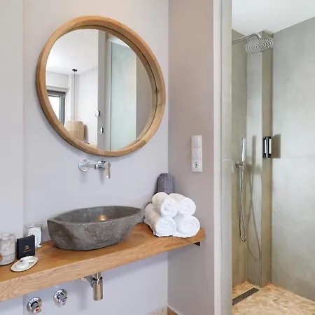 Aparthotel Essentia Luxury Koinira
