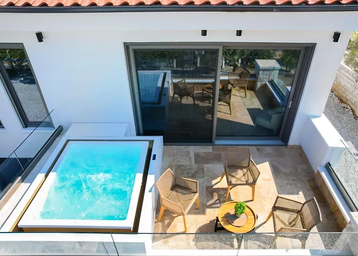 Essentia Luxury Ξενοδοχείο με διαμερίσματα Κοίνυρα