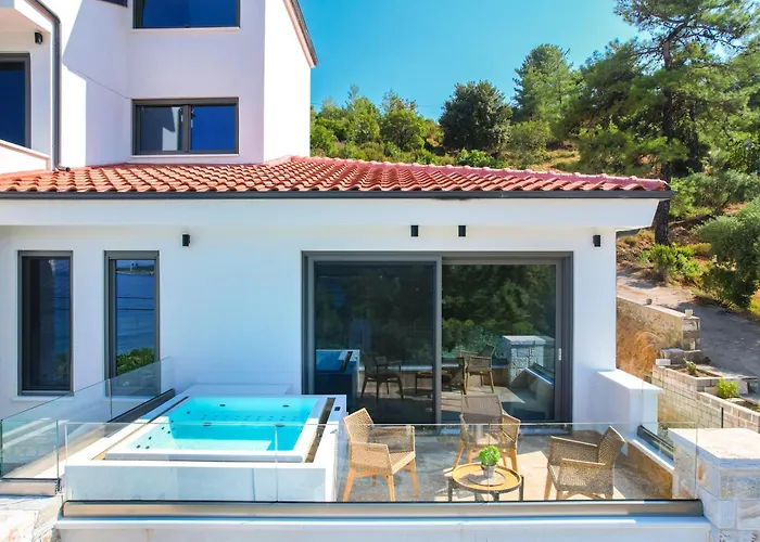 Essentia Luxury