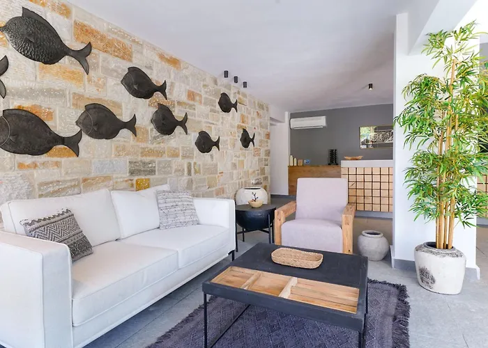 Ξενοδοχείο με διαμερίσματα Essentia Luxury 3*