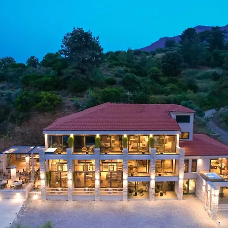 Essentia Luxury 3* Kinira