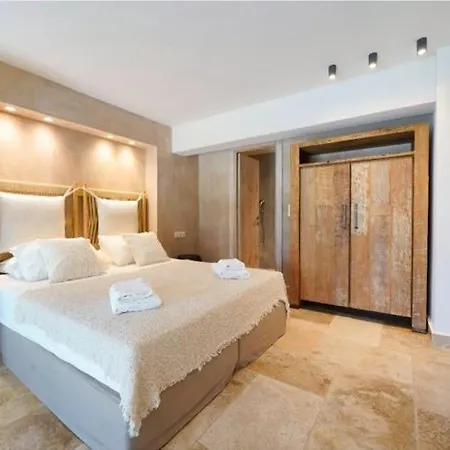 Lejlighedshotel Essentia Luxury 3*