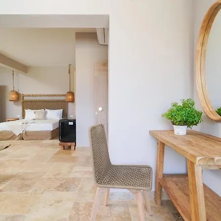 Essentia Luxury Kinira